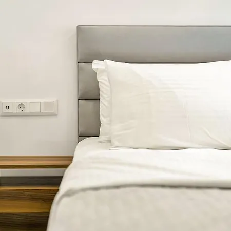 Monastiraki Suites 1-2